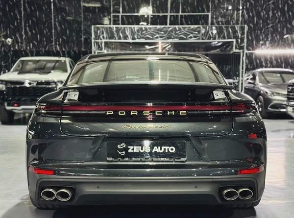 Porsche Panamera 4S E-Hybrid 2025 GCC specs for 589,000.00 AED