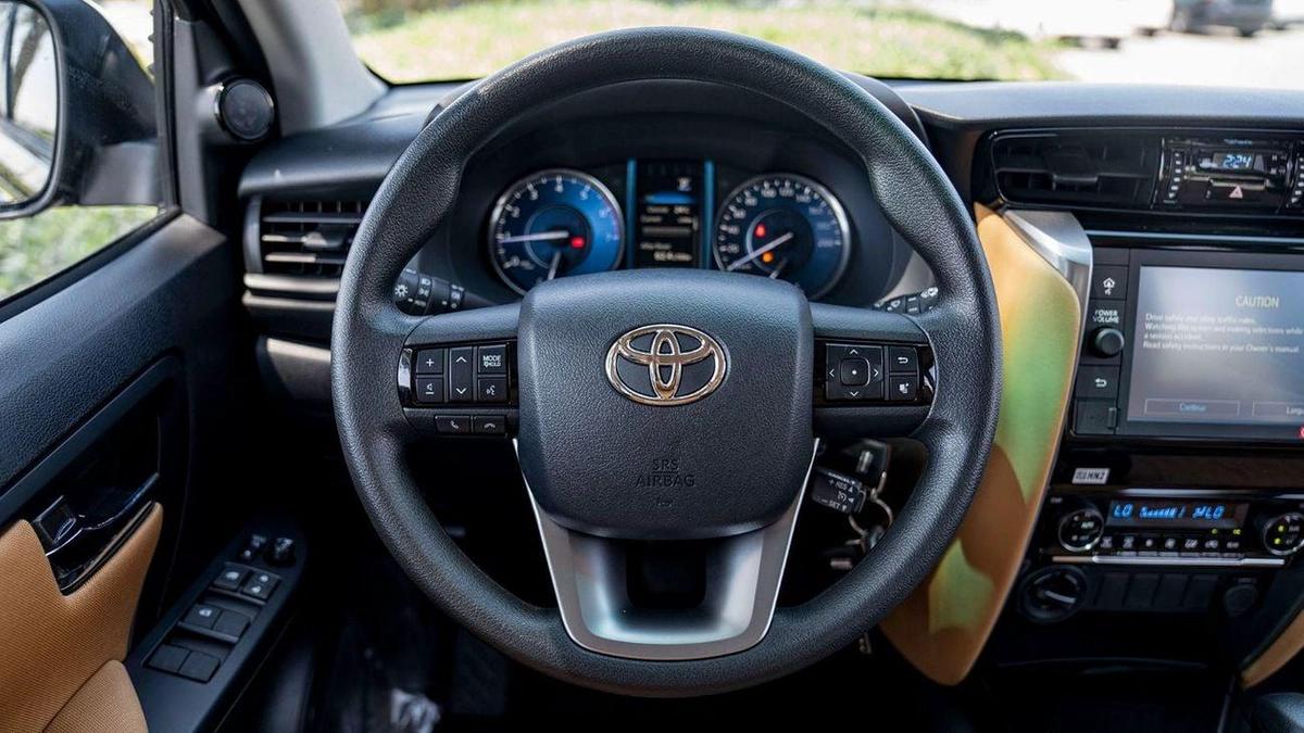 Toyota Fortuner GX2 4X4 2.7L-18-18