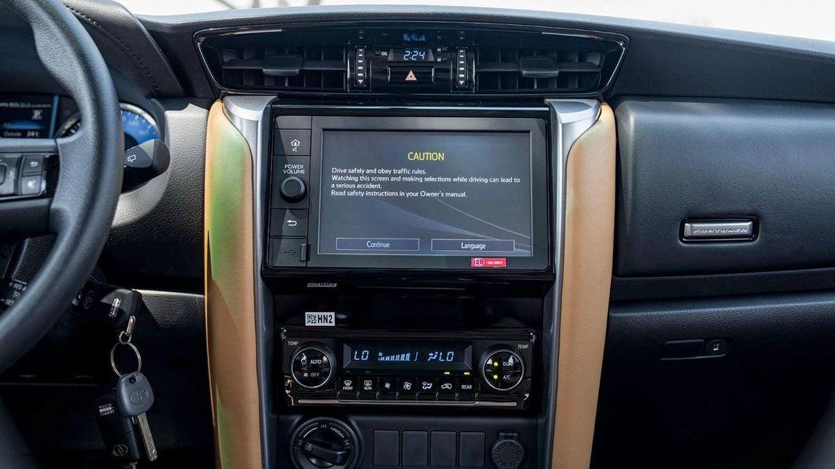 Toyota Fortuner GX2 4X4 2.7L-19-19
