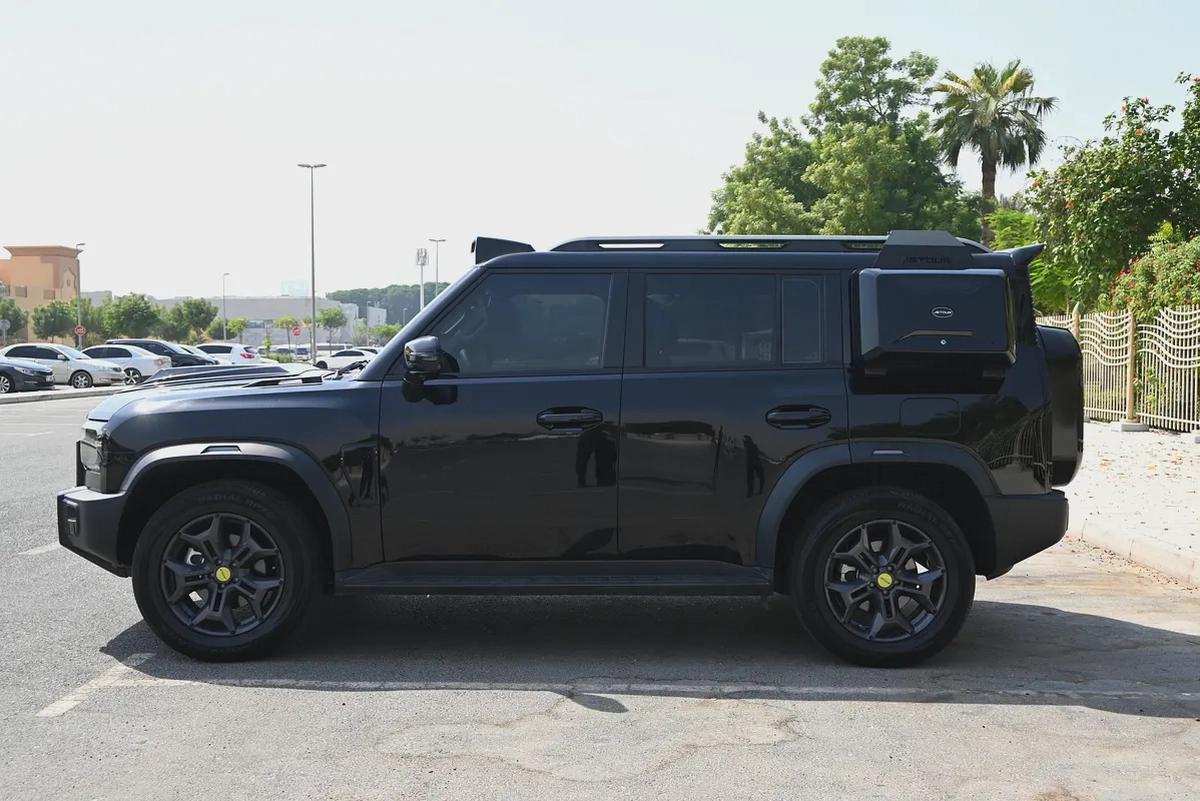1,980 AED - FREE WARRANTY SERVICE - DEFENDER KIT - JETOUR T2 LUXURY-4-4