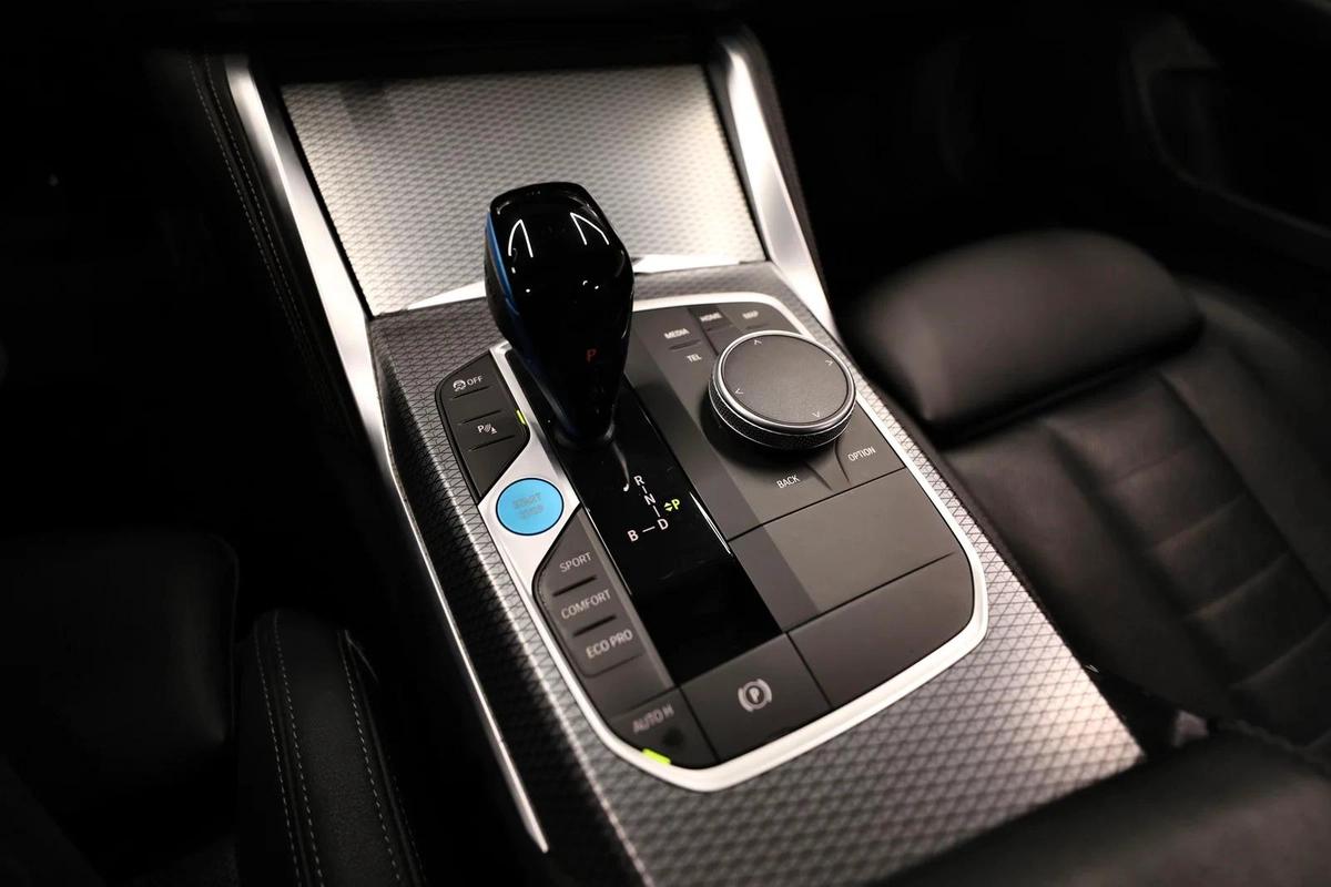 BMW | i4 eDrive40 | AED 2,500 monthly-2-2