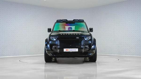 Special Offer | AED 4,704 PM | 22in Wheels, Lightbar, | 90 P400 SE X-Dynamic Widetrack