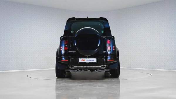 Special Offer | AED 4,704 PM | 22in Wheels, Lightbar, | 90 P400 SE X-Dynamic Widetrack