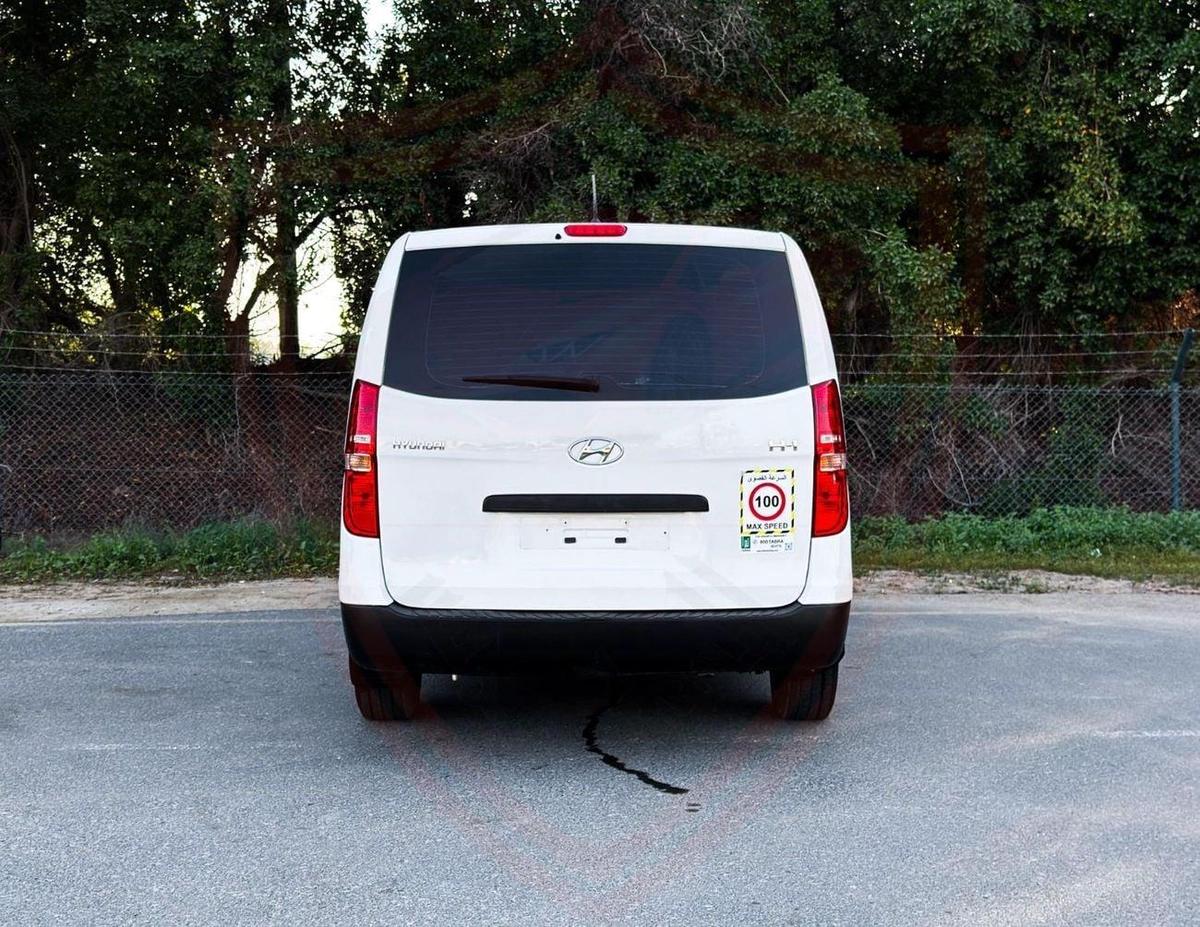 Used Hyundai H-1 2020-3-3