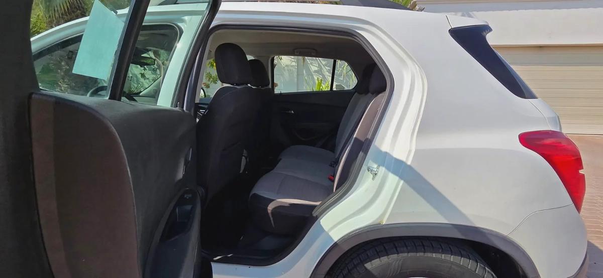 2016-Chevrolet Trax LT-Excellent condition-9-9