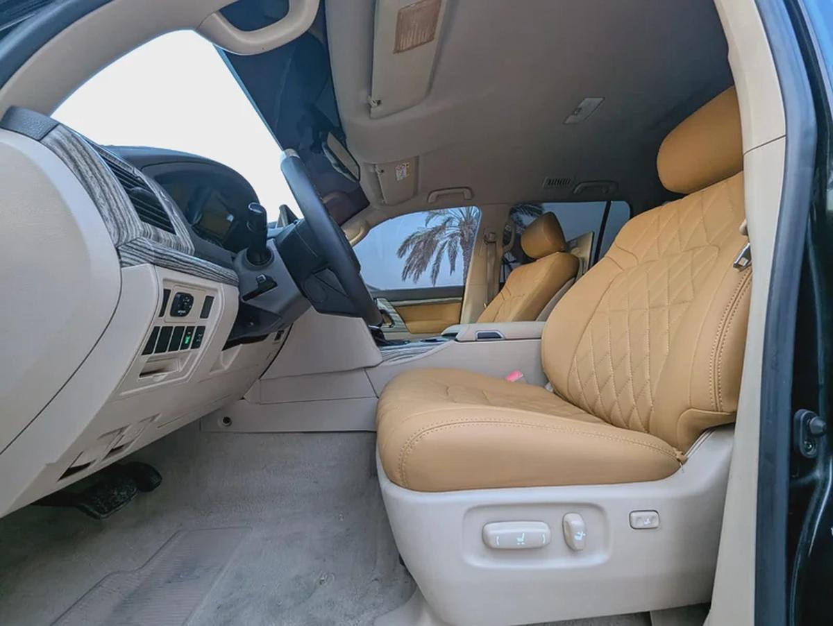 TOYOTA LAND CRUISER 2014 FACELIFTED 2025 WITH INTERIOR AND EXTERIOR V6 4.0L IN EXCELLENT CONDITION-6-6