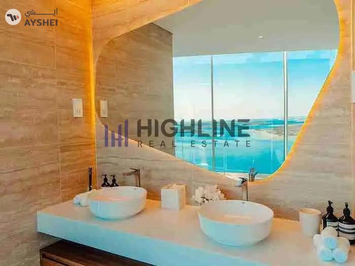 Sophisticated Vibrant Beach Luxury Villa-23-23