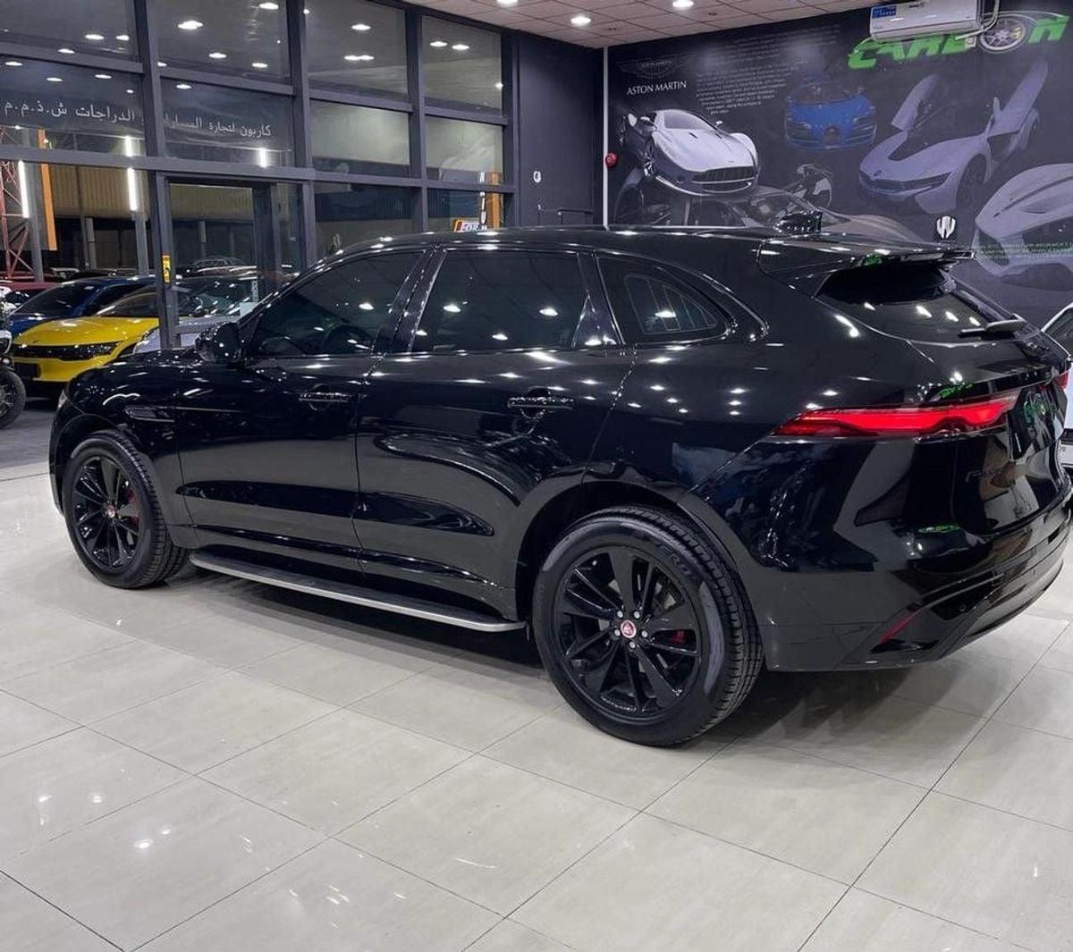 Jaguar F Pace R-Dynamic Black P250 2.0L-6-6
