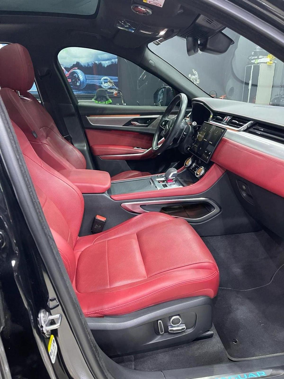 Jaguar F Pace R-Dynamic Black P250 2.0L-10-10