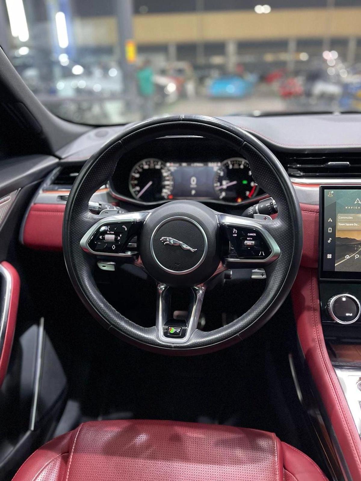 Jaguar F Pace R-Dynamic Black P250 2.0L-12-12