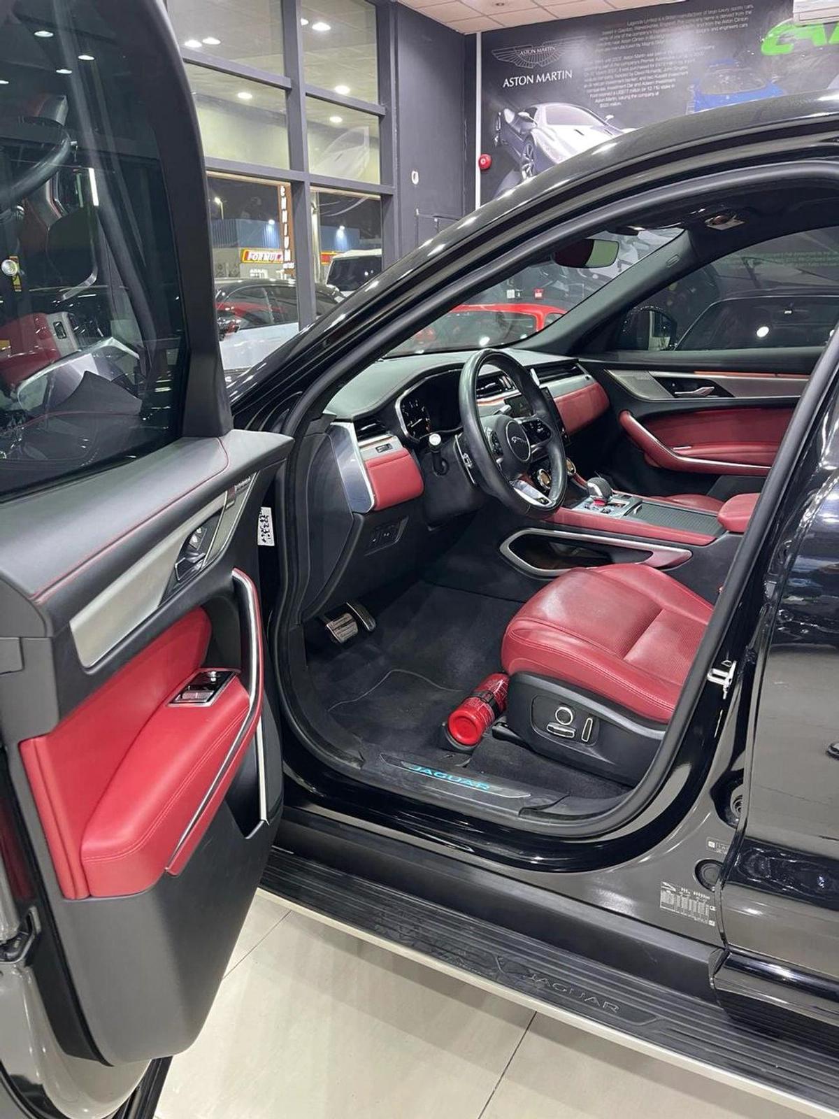 Jaguar F Pace R-Dynamic Black P250 2.0L-16-16