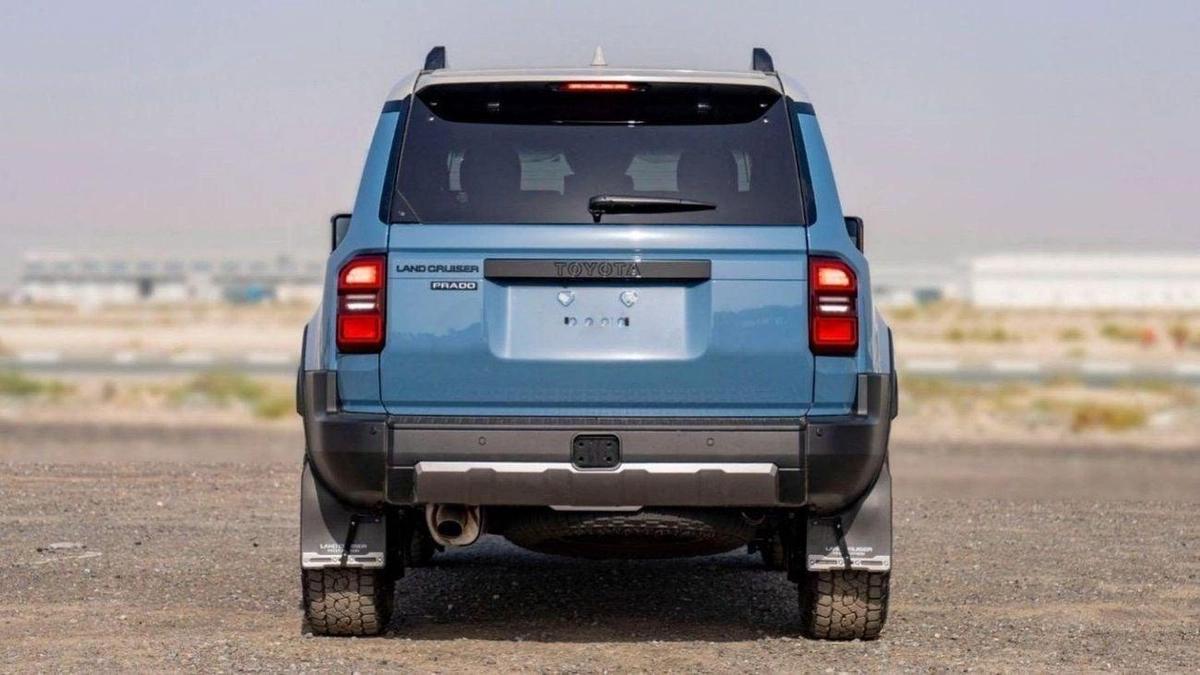 Toyota Prado TOYOTA PRADO 250 2.8D AT FIRST EDITION MY2025 – BLUE & GREY ROOF-4-4