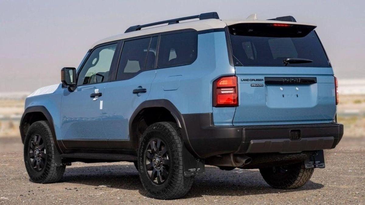 Toyota Prado TOYOTA PRADO 250 2.8D AT FIRST EDITION MY2025 – BLUE & GREY ROOF-5-5