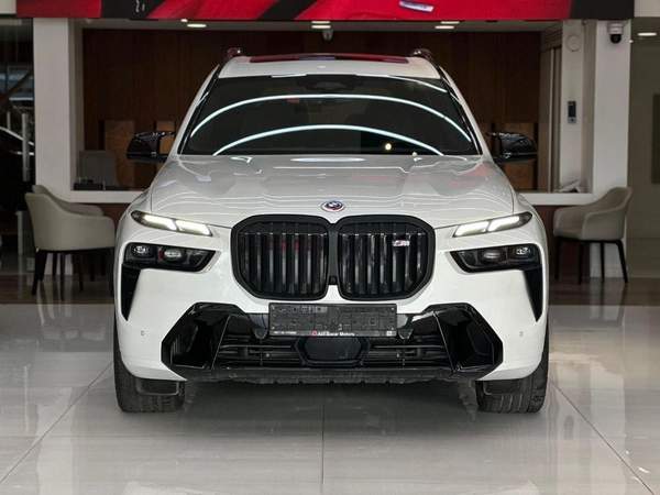 BMW X7 xDriveM60i (6 Seats)