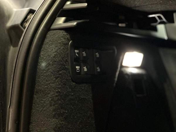 BMW X7 xDriveM60i (6 Seats)