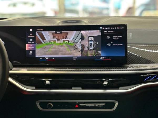 BMW X7 xDriveM60i (6 Seats)