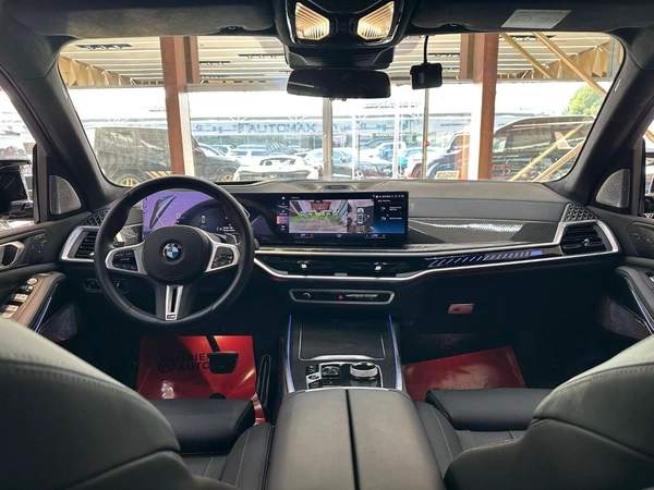 BMW X7 xDriveM60i (6 Seats)