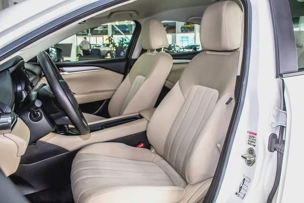 WARRANTY 1 YR / 20000 KM | GCC | 2.5 L | AED 1100 |