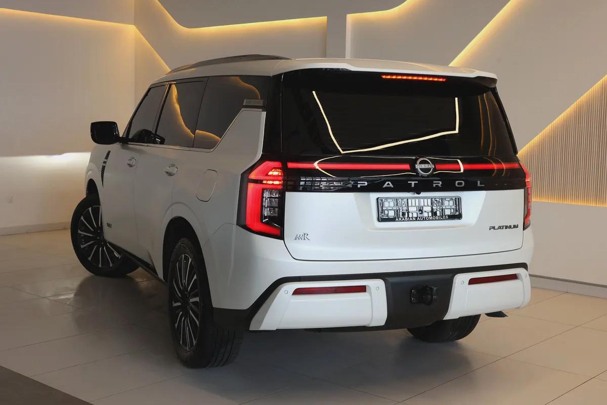 PATROL LE PLATINUM CITY ( 3.5L V6 TWINTURBO ) - 2,600 KM ONLY - GCC SPECS - WARRANTY / SERVICE --4-4