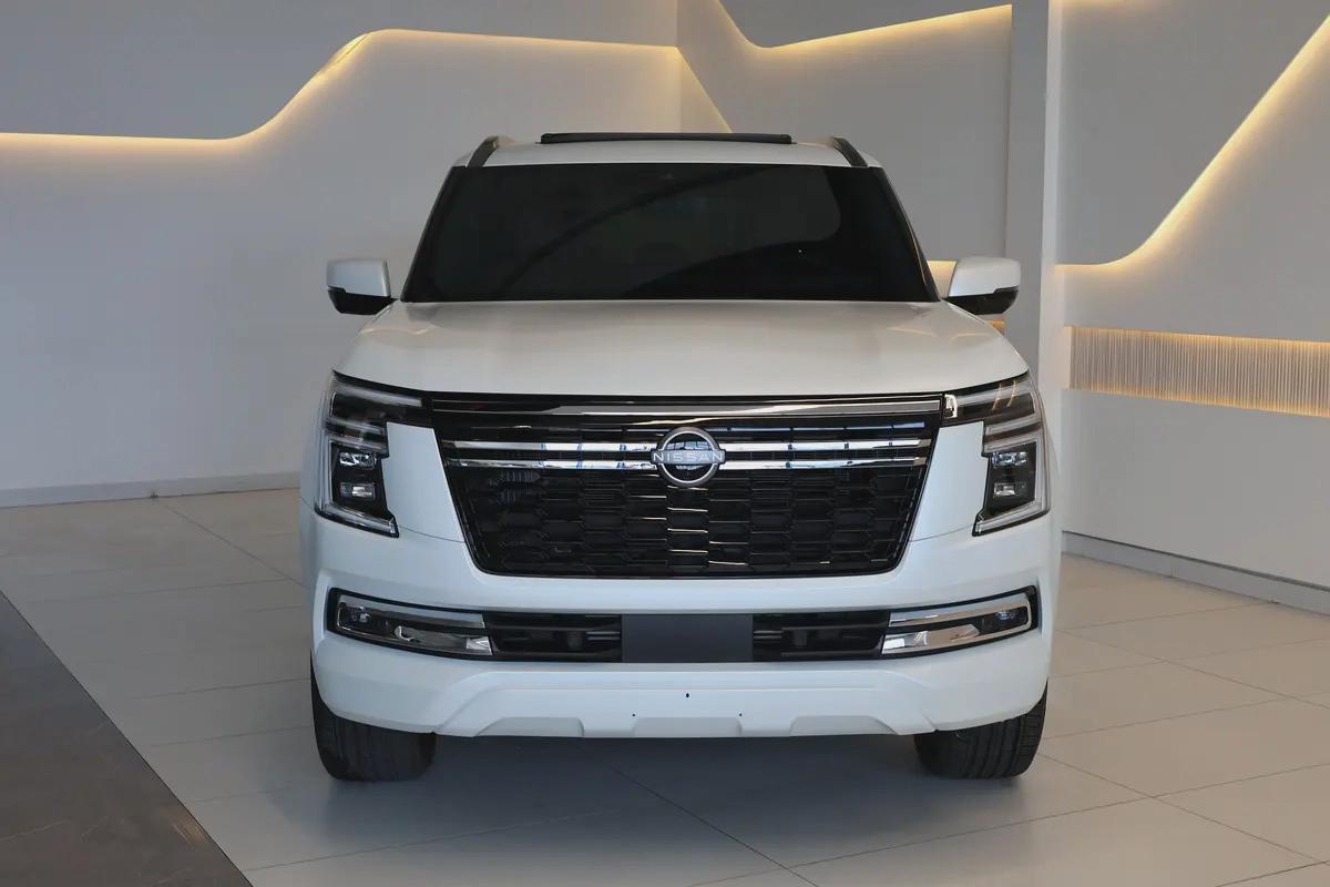 PATROL LE PLATINUM CITY ( 3.5L V6 TWINTURBO ) - 2,600 KM ONLY - GCC SPECS - WARRANTY / SERVICE --6-6