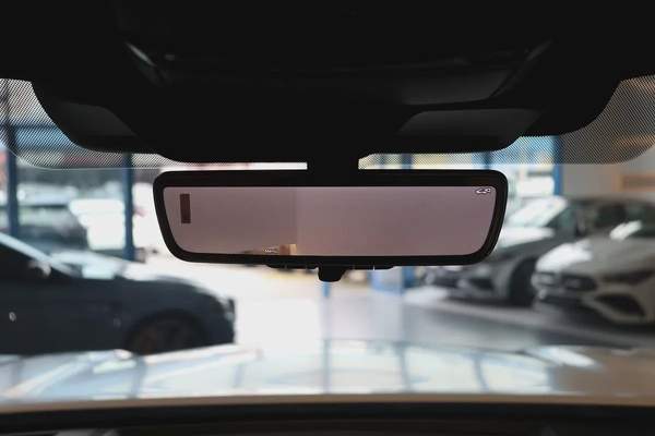 PATROL LE PLATINUM CITY ( 3.5L V6 TWINTURBO ) - 2,600 KM ONLY - GCC SPECS - WARRANTY / SERVICE -