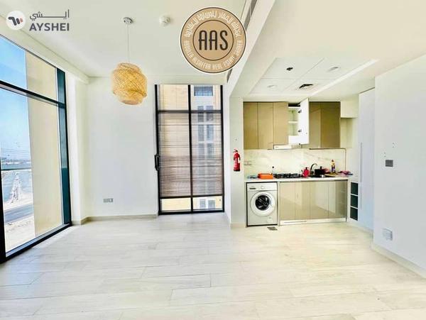 Pool view •• chiller free •• spacious layout •• corner unit