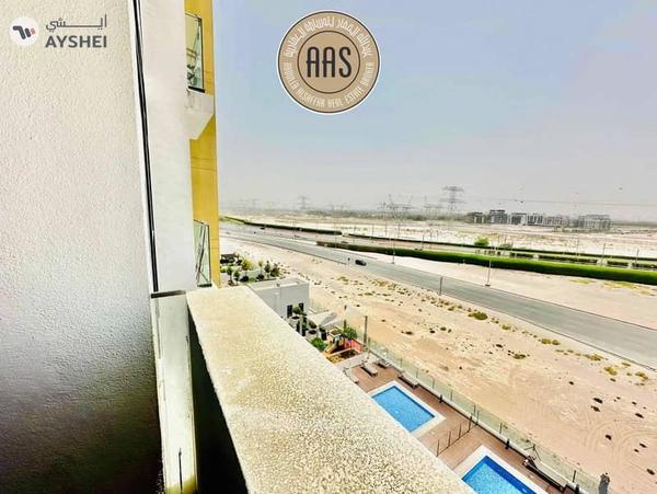 Pool view •• chiller free •• spacious layout •• corner unit