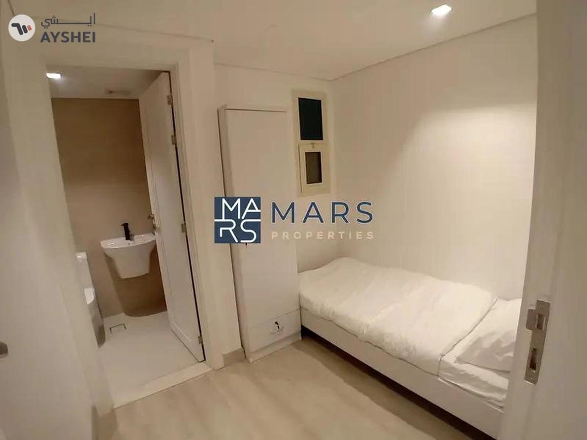 Sea view | privet beach | free hold | 3bhk | lavish luxury-9-9