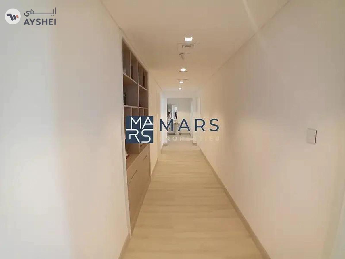 Sea view | privet beach | free hold | 3bhk | lavish luxury-21-21