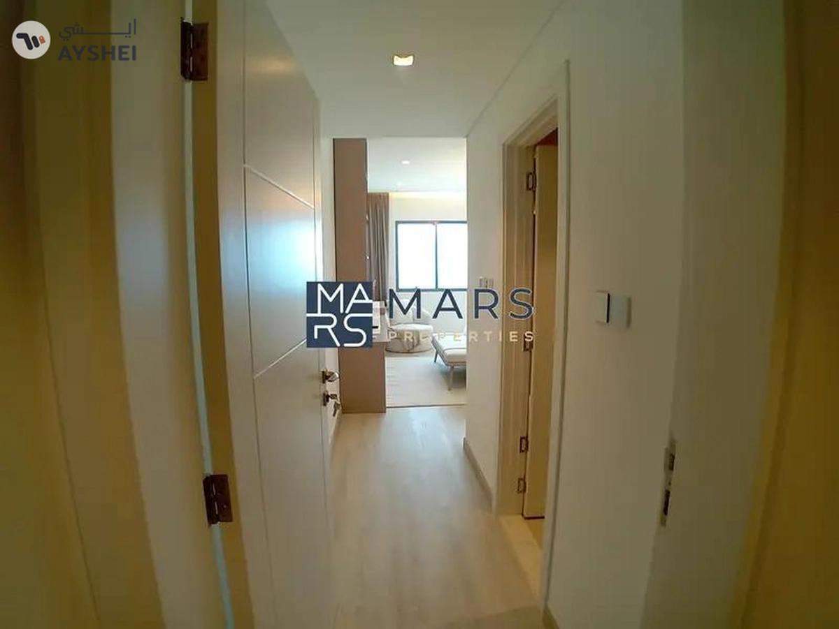 Sea view | privet beach | free hold | 3bhk | lavish luxury-3-3