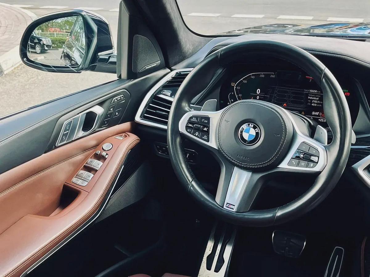 Bmw X7 M sports gcc first owner with full service history from showroom under warranty-14-14