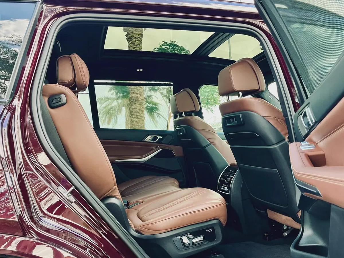 Bmw X7 M sports gcc first owner with full service history from showroom under warranty-15-15