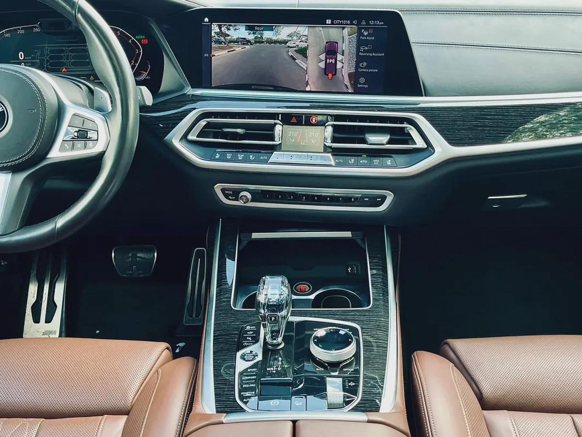 Bmw X7 M sports gcc first owner with full service history from showroom under warranty-18-18