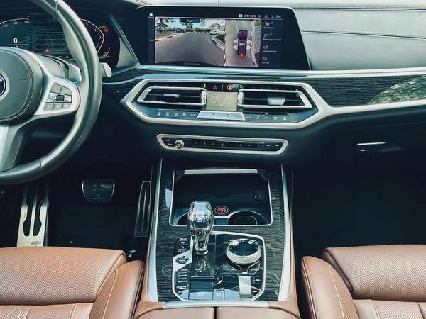 Bmw X7 M sports gcc first owner with full service history from showroom under warranty