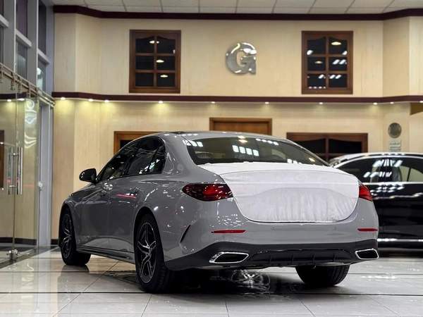 Mercedes-Benz E-Class E 200