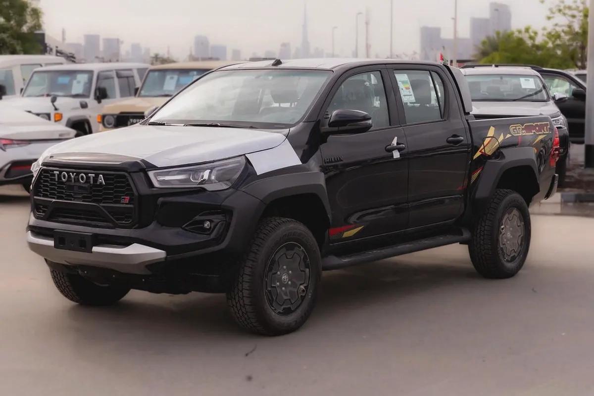 2025 Toyota Hilux GR Sport - GCC Specs - Brand New-0-0