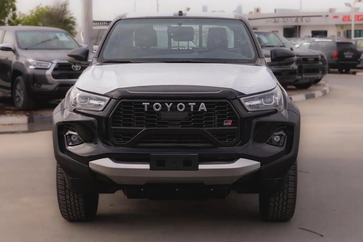 2025 Toyota Hilux GR Sport - GCC Specs - Brand New-3-3