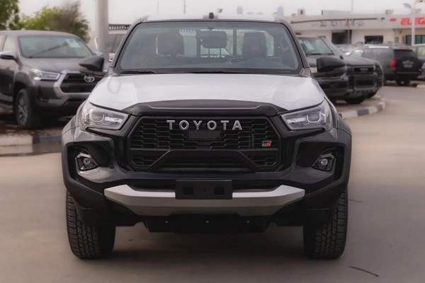 2025 Toyota Hilux GR Sport - GCC Specs - Brand New