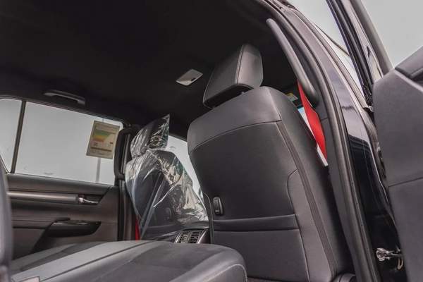 2025 Toyota Hilux GR Sport - GCC Specs - Brand New