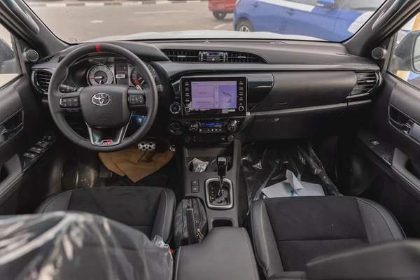 2025 Toyota Hilux GR Sport - GCC Specs - Brand New