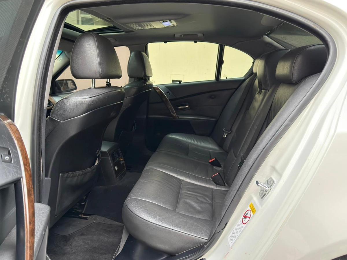 Gulf Specs 2006 BMW 530i 3.0Litre Inline-6 Cylinder-16-16