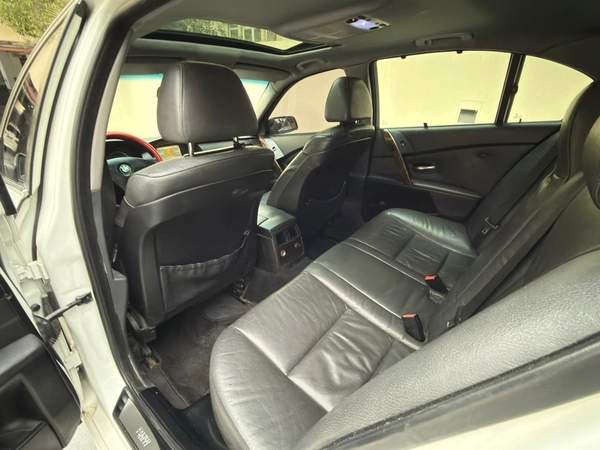 Gulf Specs 2006 BMW 530i 3.0Litre Inline-6 Cylinder