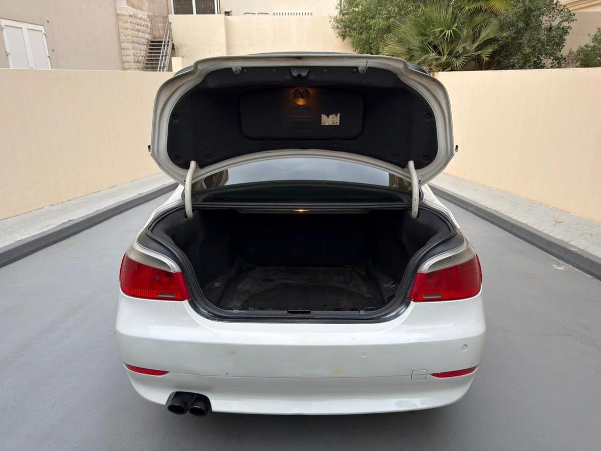 Gulf Specs 2006 BMW 530i 3.0Litre Inline-6 Cylinder-13-13