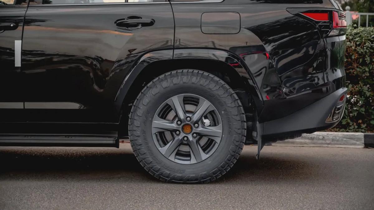 LX 600 3.5L 2025 GCC Specs 0 KM For Export-6-6