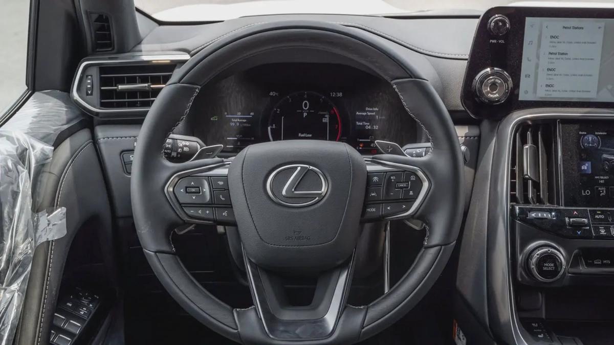 LX 600 3.5L 2025 GCC Specs 0 KM For Export-12-12