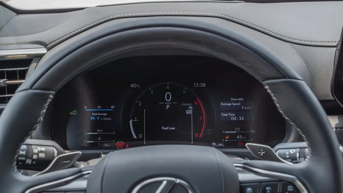 LX 600 3.5L 2025 GCC Specs 0 KM For Export-13-13