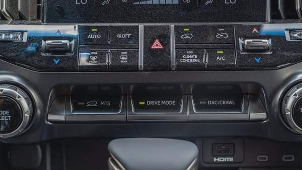 LX 600 3.5L 2025 GCC Specs 0 KM For Export