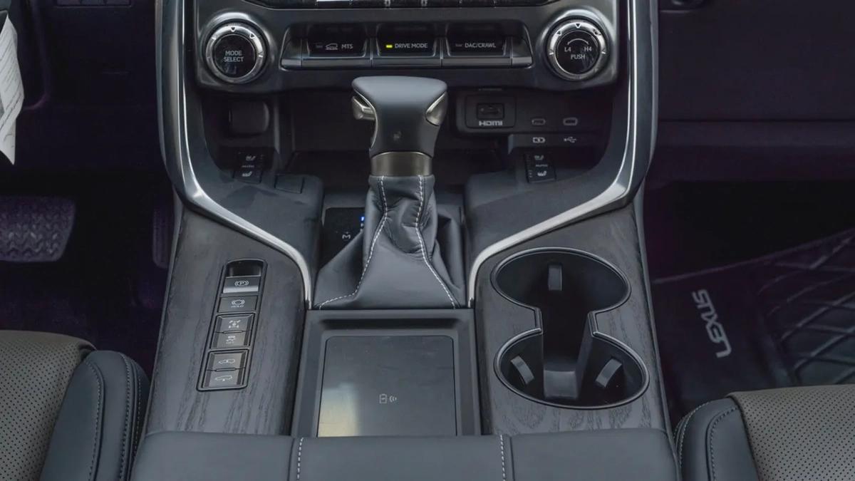 LX 600 3.5L 2025 GCC Specs 0 KM For Export-17-17