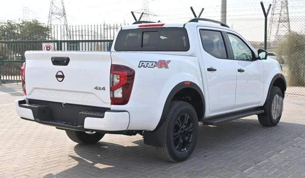 Nissan Navara 2.5 DIESEL PRO4X 4X4 AT 2025 MY Engine Type : 2.5D Mid Output Diesel