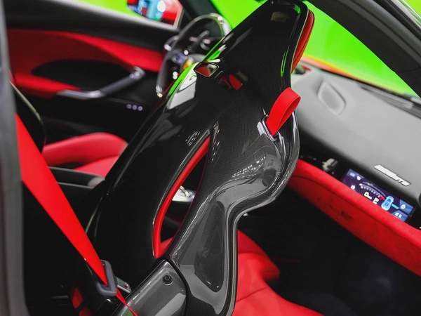 2024 - ONLY 1150 KM FREE CONTRACT SERVICE UNTIL 10/2031 CARBON SEATS CARBON INTERIOR LIFTING